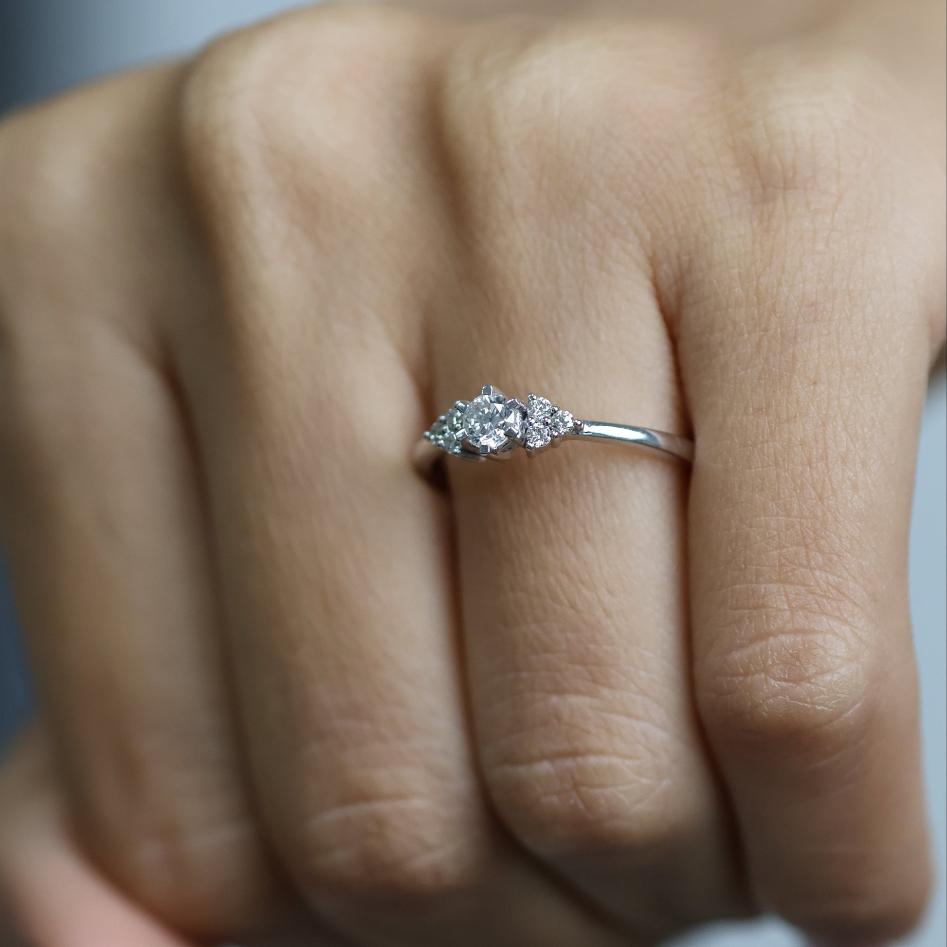 0.27 Ct Natural Brilliant Cut Diamond with Side Stones Ring - Helodia Jewelry